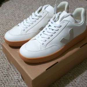 Veja V-12 Chromefree sneakers